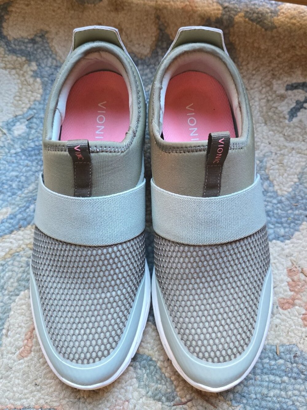 Vionic Camrie Slip On Sneakers Women's 8.5 Wide W Sage Green Orthotic